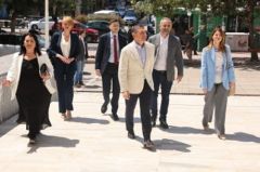 Ρίχνοντας φως σε μία «σκιώδη κυβέρνηση» διαχείρισης του σάπιου συστήματος