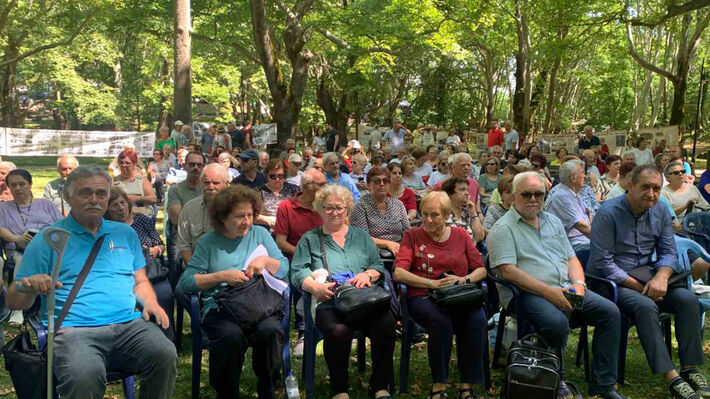 Πλήθος κόσμου στο καθιερωμένο αντάμωμα των επαναπατρισθέντων πολιτικών προσφύγων στη Νάουσα
