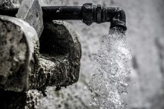 Σύγκρουση με τη στρατηγική του κεφαλαίου, για να πάψει το νερό να είναι εμπόρευμα