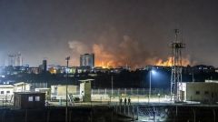 Πλήγματα του Ιράν σε βάσεις των ΗΠΑ σε Μπαχρέιν και Κουβέιτ, «δείγμα» του νέου συσχετισμού. Ο Αραγτσί «δείχνει» Ισραήλ για την επίθεση στην Αίγυπτο