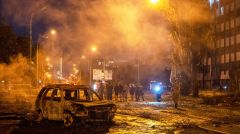 Αλλεπάλληλες επιθέσεις βαθιά στο έδαφος Ρωσίας και Ουκρανίας