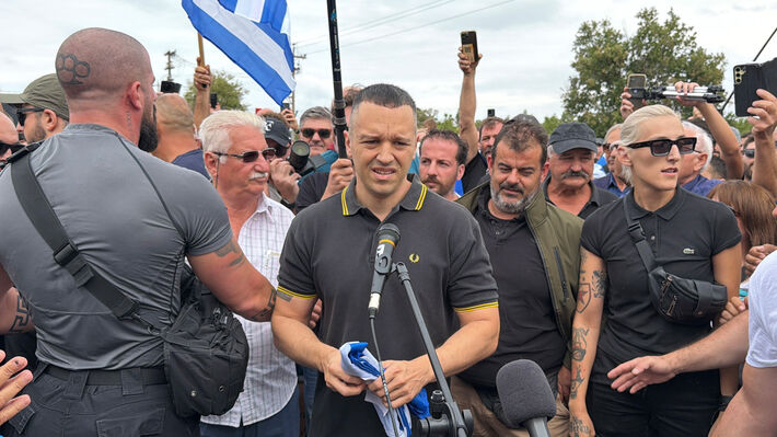 Αποφυλακίστηκε το μαντρόσκυλο του συστήματος Ηλ. Κασιδιάρης δίνοντας όρκους πίστης στον «εθνικό αγώνα» του κεφαλαίου
