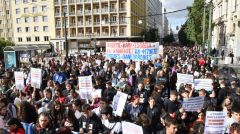 Με αισιοδοξία και πείσμα
