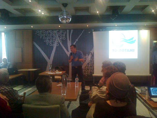 Γελάμε, Σταύρο Θεοδωράκη, γελάμε…