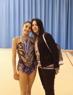 ΑΣΗΜΕΝΙΟ ΜΕΤΑΛΛΙΟ ΣΤΗ ΡΥΘΜΙΚΗ  Η ΠΑΠΑΝΩΤΑ ΔΗΜΗΤΡΑ ΤΟΥ ΦΙΛΙΠΠΟΥ ΒΕΡΟΙΑΣ  ΣΤΟΥΣ ΠΑΝΕΛΛΗΝΙΟΥΣ ΣΧΟΛΙΚΟΥΣ ΑΓΩΝΕΣ