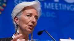 ΕΚΘΕΣΗ ΔΝΤ: «Κενό» 2,7 δισ. το 2018 στην Ελλάδα παραπέμπει σε μέτρα - Τον αυτόματο «κόφτη» επικαλείται η κυβέρνηση