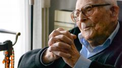 Ηλεκτρονικά προσβάσιμο ειναι το πλήρες έργο (βιβλιοθήκη και αρχείο) του Εμμανουήλ Κριαρά