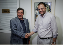 Συνάντηση Θανάση Θεοχαρόπουλου με Γιώργο Καμίνη στα γραφεία της ΔΗΜΑΡ