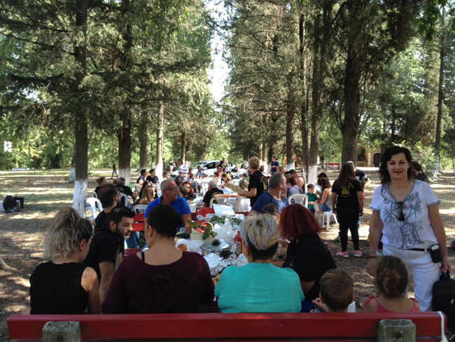 Ευχαριστήριο γεύμα σε εθελοντές φίλους και μέλη της Ευξείνου Λέσχης Χαρίεσσας