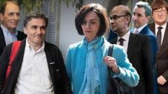 Αντιλαϊκά, χωρίς ταλάντευση...