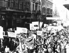 73 ΧΡΟΝΙΑ ΑΠΟ ΤΗΝ ΑΠΕΛΕΥΘΕΡΩΣΗ ΤΗΣ ΑΘΗΝΑΣ: Χρήσιμα διδάγματα από έναν ηρωικό λαϊκό αγώνα