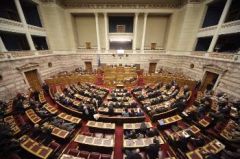 Ρεσιτάλ υποκρισίας με τα αναδρομικά των βουλευτών