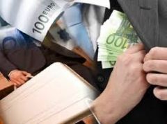 «Αντιπερισπασμοί» και «αποκαλυπτήρια» με φοροδιαφυγή