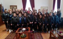 Οι αθλήτριες της Αισθητικής Γυμναστικής του Φιλίππου στον Δήμαρχο