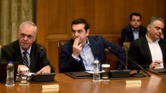 ΑΛ. ΤΣΙΠΡΑΣ: Επικαλείται το «τέλος των μνημονίων» για να φέρει νέα σκληρά μέτρα