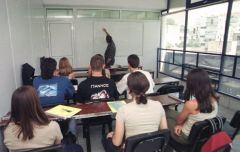 ΛΑΪΚΕΣ ΟΙΚΟΓΕΝΕΙΕΣ: Δαπανούν μεγάλο μέρος του εισοδήματος στα φροντιστήρια