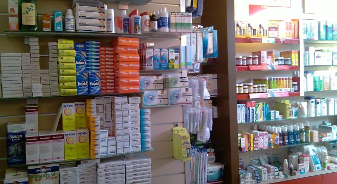 Φάρμακα στα ράφια των σούπερ μάρκετ προωθεί το υπουργείο Ανάπτυξης