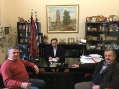Σύμβαση για τη βελτίωση αγροτικών δρόμων υπέγραψε ο Δήμαρχος Βέροιας 