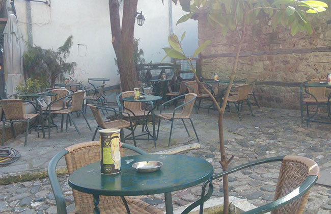 Το καφενεδάκι (Διήγημα)