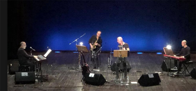 Τιμήθηκε ο Θάνος Μικρούτσικος