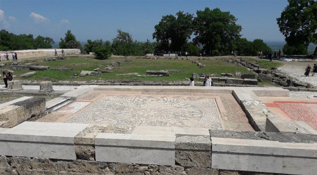 Το Ανάκτορο των Αιγών