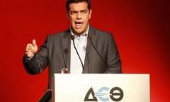Ούτε αυταπάτες ούτε αναμονή