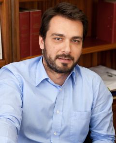 Σχόλιo T. Μπαρτζώκα για τον ανασχηματισμό της κυβέρνησης