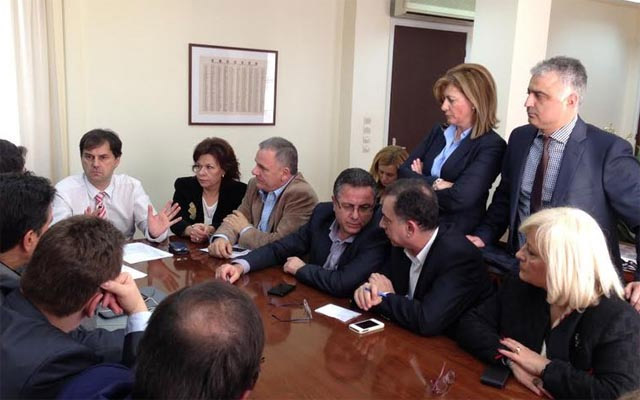  Σε πολιτικό ρόλο «πυροσβέστη» των αγροτικών κινητοποιήσεων οι κυβερνητικοί βουλευτές