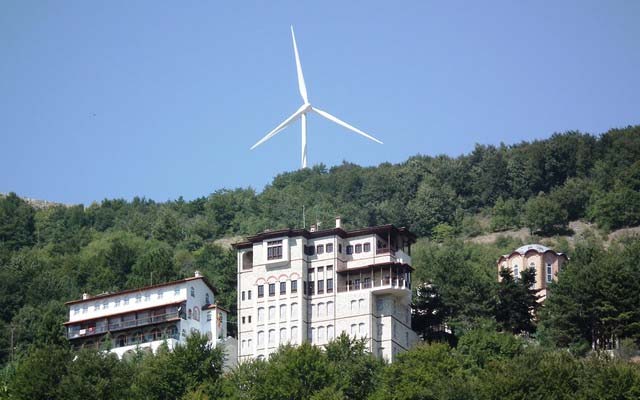 “ Mercedes-Benz  über alles ”,  πάνω απ΄ τα «ιερά» και τα «όσια»!    Αιδώς  Αργείοι !