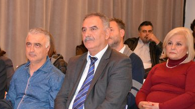 «Βίοι παράλληλοι;»