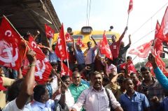 ΣΤΗΝ ΙΝΔΙΑ Η ΜΕΓΑΛΥΤΕΡΗ ΓΕΝΙΚΗ ΑΠΕΡΓΙΑ ΣΤΗΝ ΙΣΤΟΡΙΑ ...