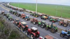 Το ρόλο του διπρόσωπου Ιανού παίζει ο υπουργός Αγροτικής Ανάπτυξης Στ. Αραχωβίτης