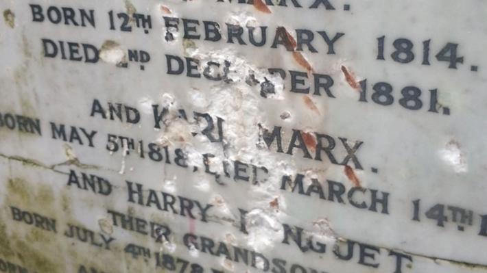 ΒΡΕΤΑΝΙΑ: Βεβήλωσαν το μνημείο του Καρλ Μαρξ