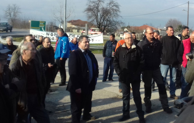 “Όλη η Ημαθία συμμερίζεται τα προβλήματα των αγροτών”  τόνισε ο Κώστας Καλαϊτζίδης απο το μπλόκο της Κουλούρας
