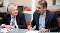 ΚΥΡ. ΜΗΤΣΟΤΑΚΗΣ:  Θέλει να μετατρέψει τις ευρωεκλογές σε πρόκριμα για την κυβερνητική καρέκλα