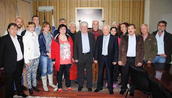 Εθιμοτυπικά αλλά και… «ανταγωνιστικά»