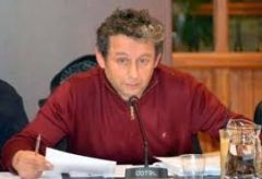 Σχόλιο του υποψήφιου Δημάρχου Βέροιας με τη Λαϊκή Συσπείρωση σχετικά με τα πρόστιμα και τις κατασχέσεις για απλήρωτα τέλη κυκλοφορίας και τις εξαγγελίες υποψήφιου Δημάρχου για την επιβολή χαρατσιού στάθμευσης