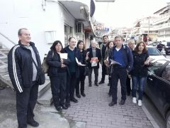 Περιοδείες της Λαϊκής Συσπείρωσης Βέροιας σε εμπορικά καταστήματα και καφενεία της οδού Πιερίων και της Πλ. Ωρολογίου