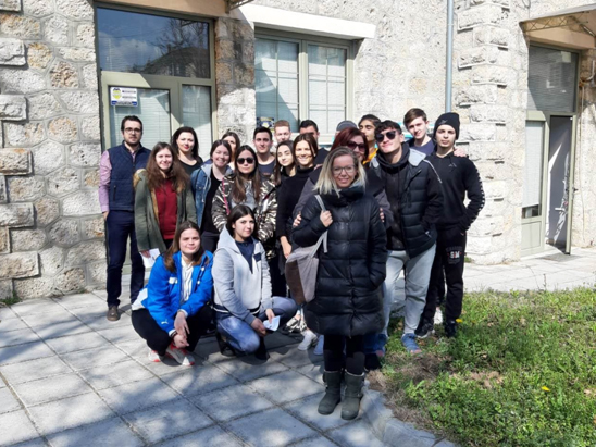 Μαθητές ενίσχυσαν το Κοινωνικό Παντοπωλείο και Φαρμακείο