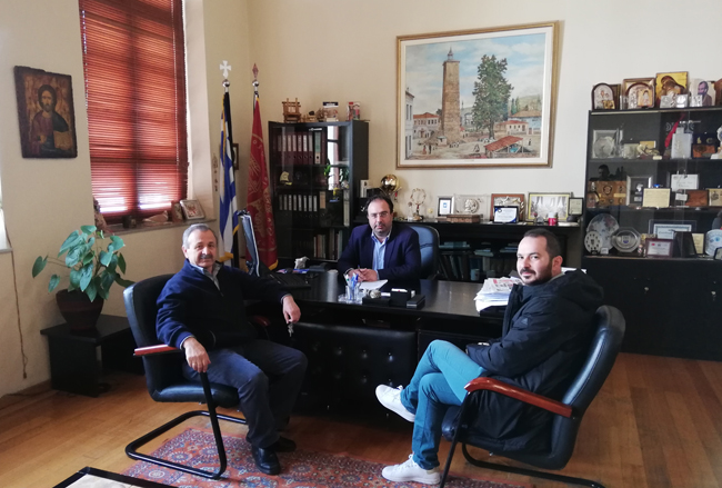 Σύμβαση για το έργο αγροτικής οδοποιίας Αγ. Γεωργίου υπέγραψε ο Δήμαρχος Βέροιας 