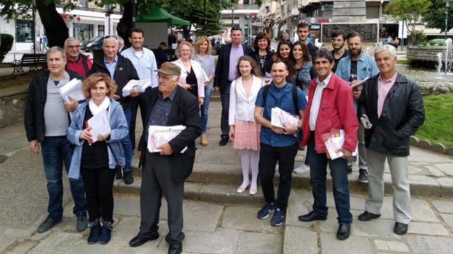 ΝΑΟΥΣΑ Περιοδεία κλιμακίου της «Λαϊκής Συσπείρωσης» στο κέντρο και στο Φόρο