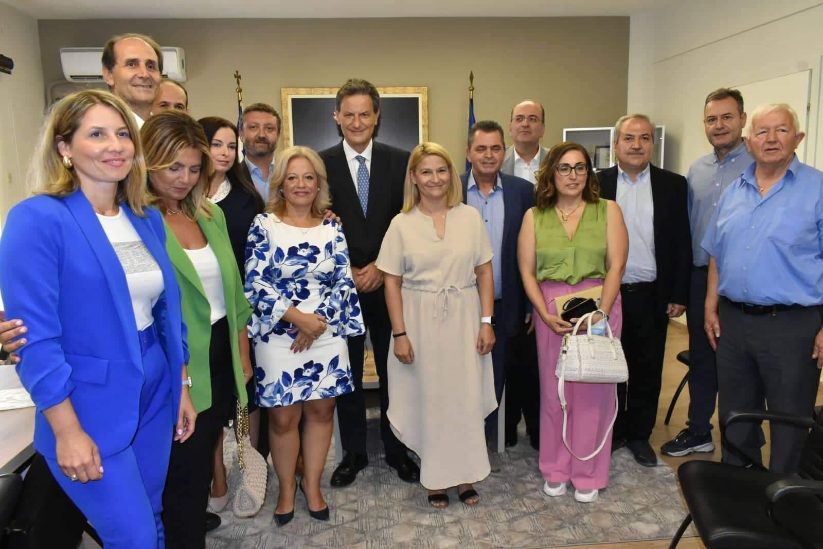 Κρίσιμα τοπικά ζητήματα της Ημαθίας έθεσε ο Κώστας Καλαϊτζίδης στο κλιμάκιο της κυβέρνησης και της ΝΔ που επισκέφθηκε της Ημαθίας
