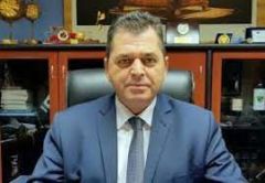 Ο Κώστας Καλαϊτζίδης ευχαριστεί τον Απόστολο Βεσυρόπουλο για τη λύση που έδωσε με την παραχώρηση των εκτάσεων του Έλους Κλειδίου