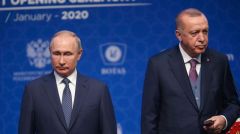 Νέες τηλεφωνικές επαφές Μπένετ / Ζελένσκι και Ερντογάν / Πούτιν