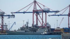 Ποιος θα μας σώσει από τους «προστάτες»!