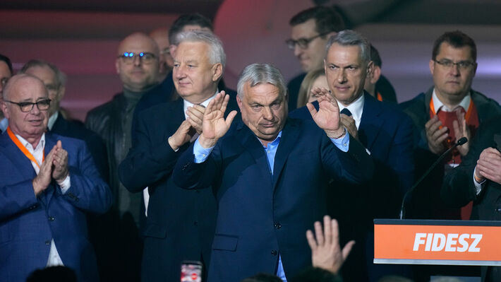 «Πανηγύρια» στα επιτελεία της ΕΕ για την νίκη του Μαγιάρ στις εκλογές της Ουγγαρίας