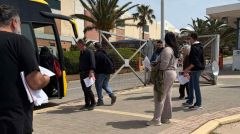 Κρήτη: Ακόμα και στο ξενοδοχείο που γίνεται το συνέδριο της ΓΣΕΕ, η εργοδοσία επιχειρεί να εμποδίσει την επαφή των εργαζομένων με τα Συνδικάτα