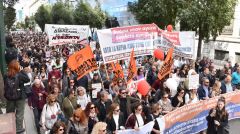 Στάσεις εργασίας αύριο από ΔΟΕ, ΟΛΜΕ και ΑΔΕΔΥ ενάντια στις εξετάσεις PISA στα σχολεία