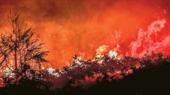 Πρωταγωνιστές στον δρόμο της ανατροπής και όχι «στο ίδιο έργο θεατές»