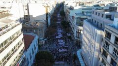 Παλλαϊκό ποτάμι δεκάδων χιλιάδων βούλιαξε τη Θεσσαλονίκη